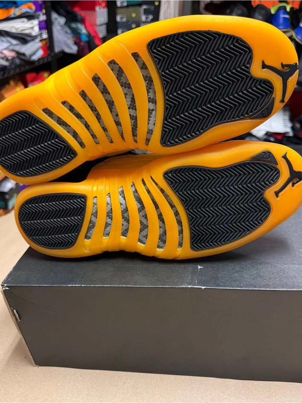 Nike Air Jordan 12 Retro University Gold Mens size 13 Basketball Shoes Rare!
